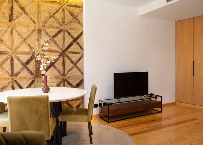 Prime Clerigos By Hosty * Πόρτο