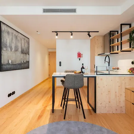 Prime Clerigos By Hosty Apartment