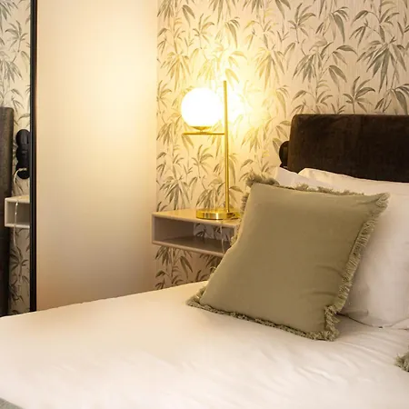 Prime Clerigos By Hosty * Πόρτο