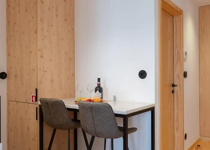 Prime Clerigos By Hosty * פורטו