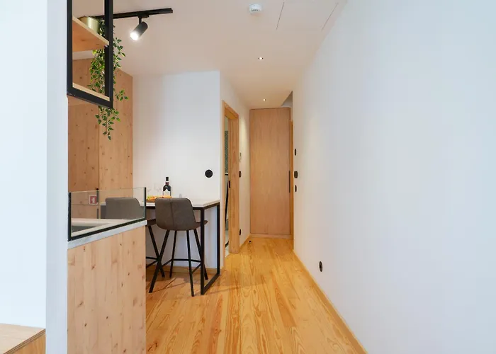 Prime Clerigos By Hosty פורטו