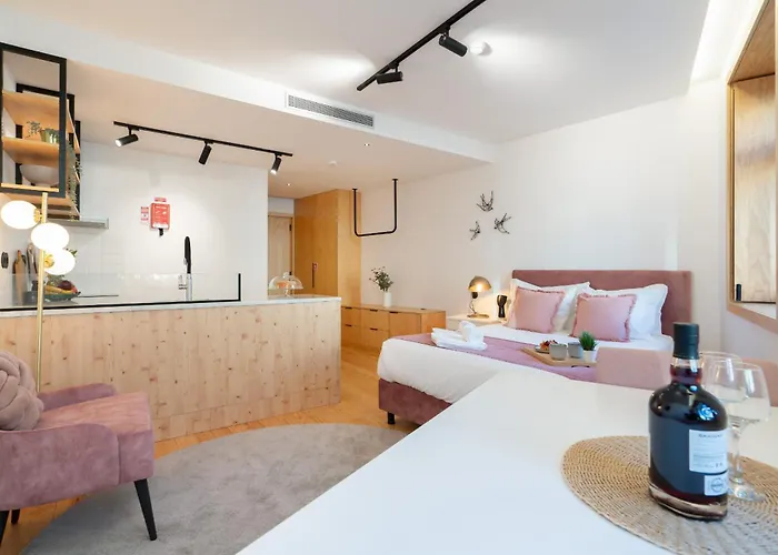 Prime Clerigos By Hosty * פורטו