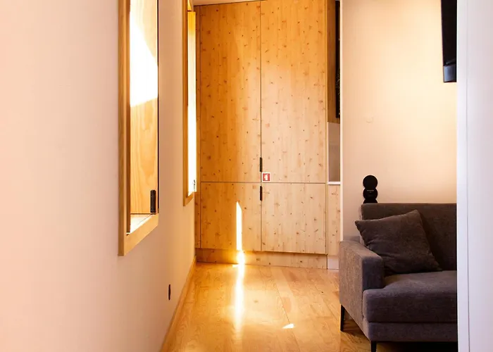 Prime Clerigos By Hosty Porto