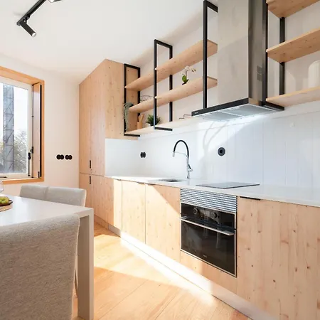 Prime Clerigos By Hosty Apartman *