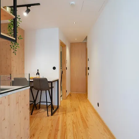 Prime Clerigos By Hosty Porto