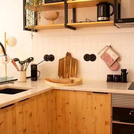 Prime Clerigos By Hosty Porto